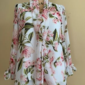 WHBM floral sheer feminine ladies blouse with attached cami size SM. VVG…